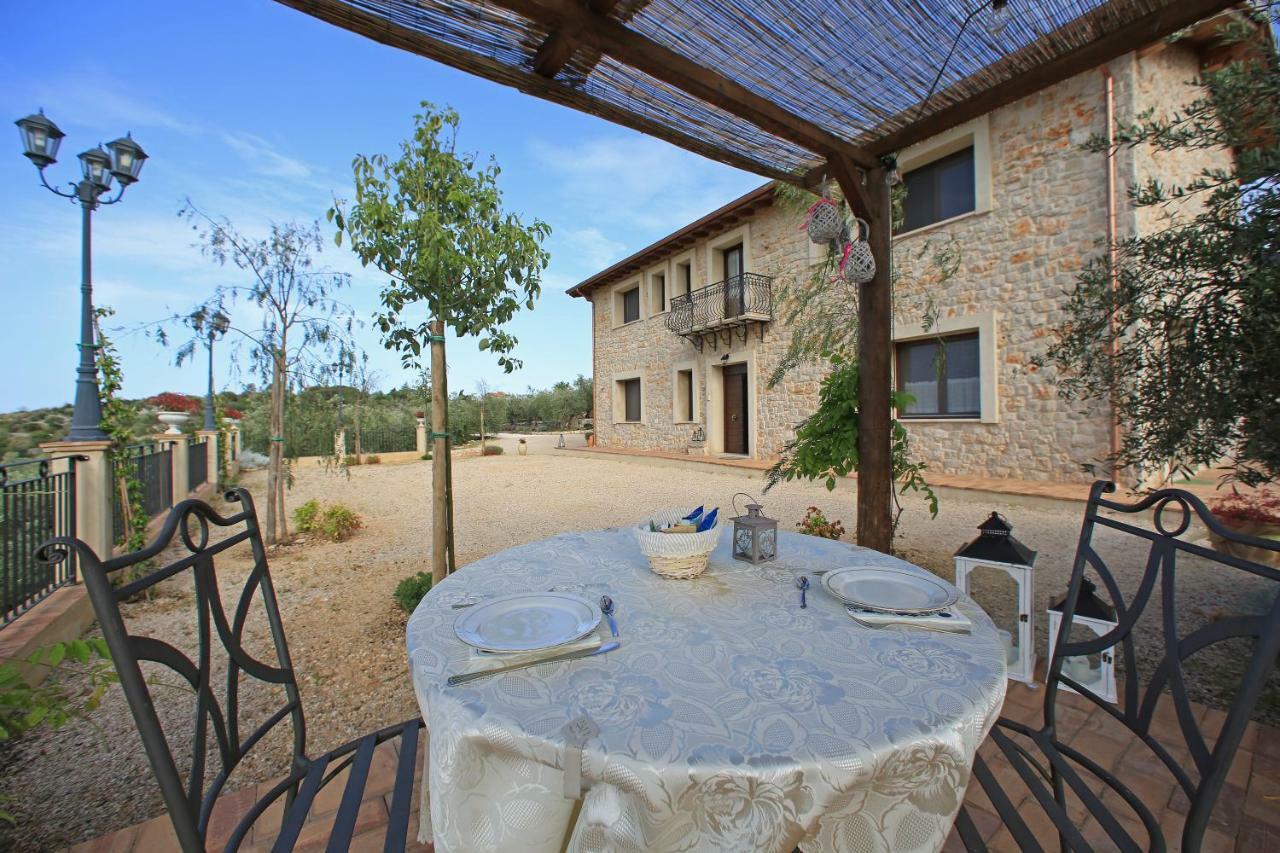Casale Madeccia Guest House Sonnino Exterior photo