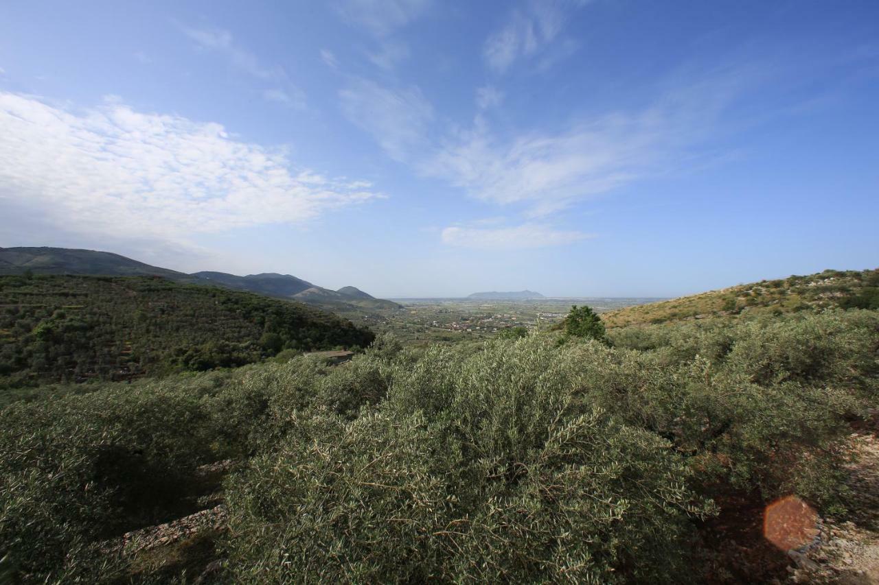 Casale Madeccia Guest House Sonnino Exterior photo