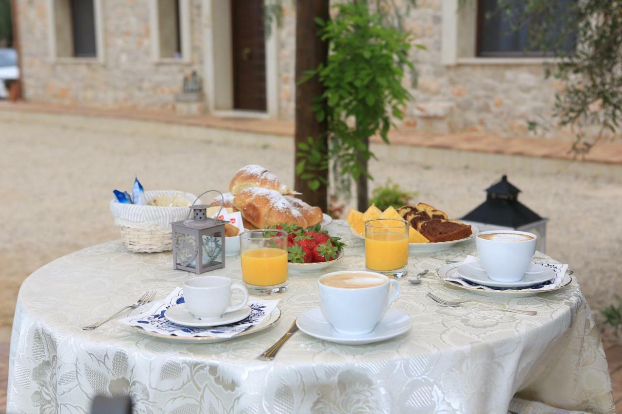 Casale Madeccia Guest House Sonnino Exterior photo